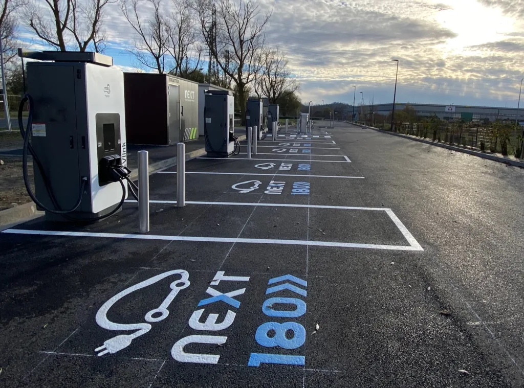 station de recharge rapide pour véhicules électriques à Longueil Sainte Marie